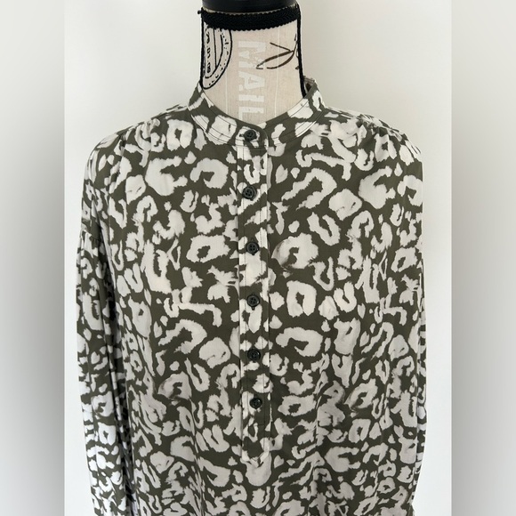 5/$25 Elizabeth and James like new babydoll style dress  size small - Picture 6 of 15